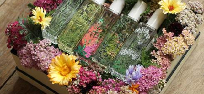 Jo Malone London Mother’s Day Floral Box Jo Malone London Mother’s Day Floral Box