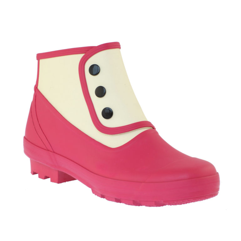 Don;t miss our reader discount on the Welly Shop 's rubber spats