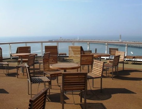 The P&O Ferries Club Lounge offers access to a private deck