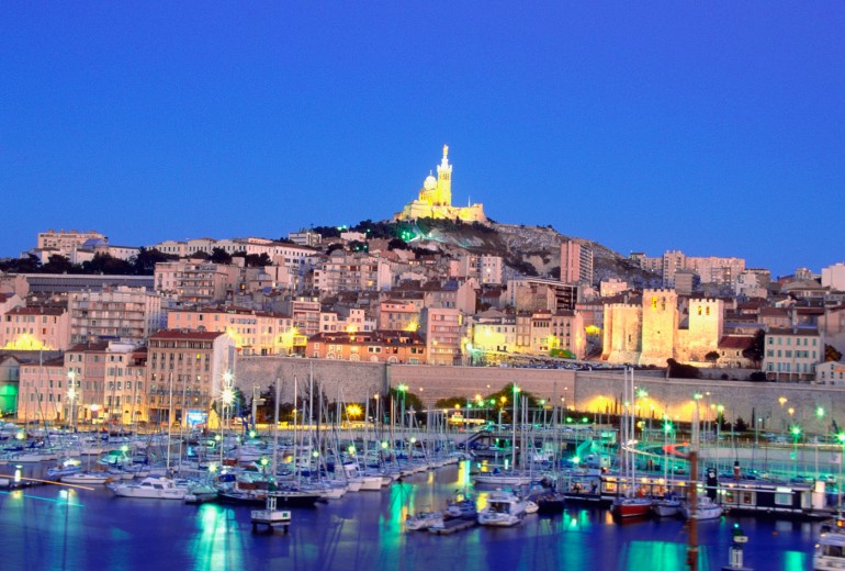 The Old Port at night 