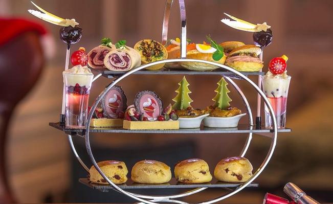 Jumeirah Carlton Tower’s festive afternoon tea by Eric Lanlard 