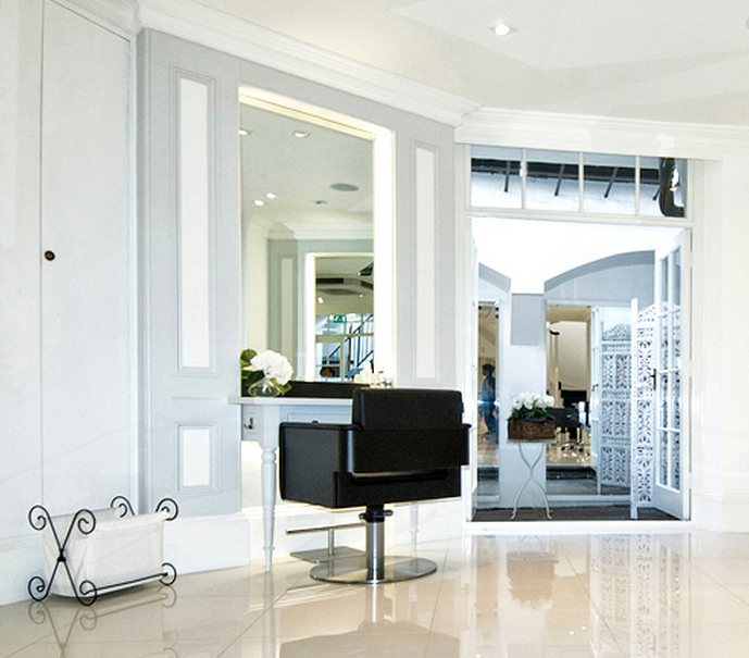 The salon is located in Belgravia 