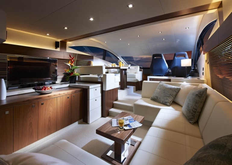 A luxury yacht means you can enjoy luxury while on the move