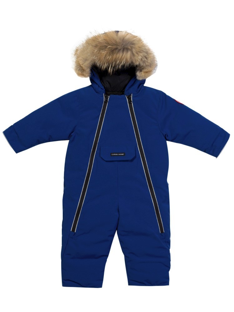 SKiing with a baby: The ski suit