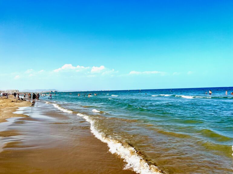 The beach is a very short stroll from Hotel Balneario Las Arenas